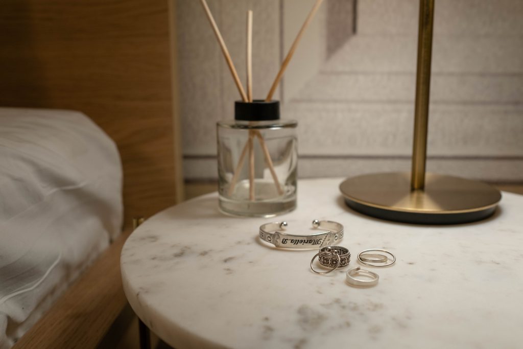 Lauth Investigations International | These Latest Cutting Edge Tech Devices Can Help Prevent Personal Art and Jewelry Theft